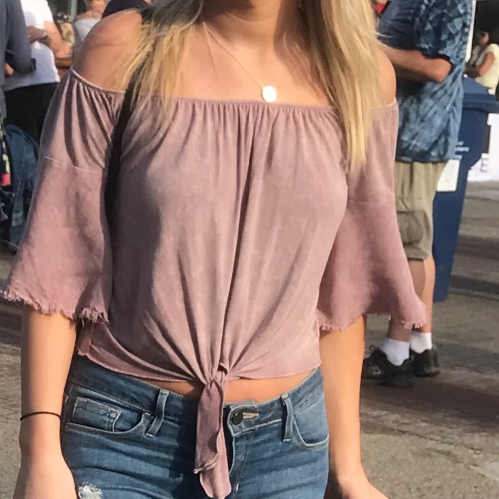 S off the shoulder pink crop top